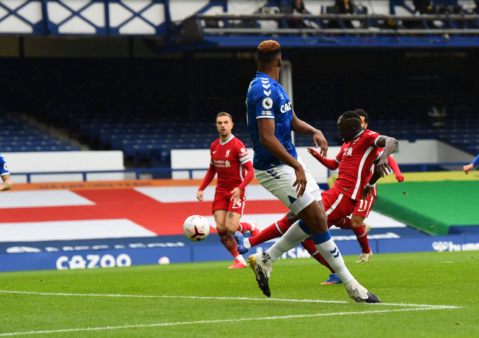 曼联也有意！英媒曝切尔西准备6000万欧报价巴萨中场费尔明